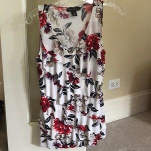 Sleeveless Flowered Top